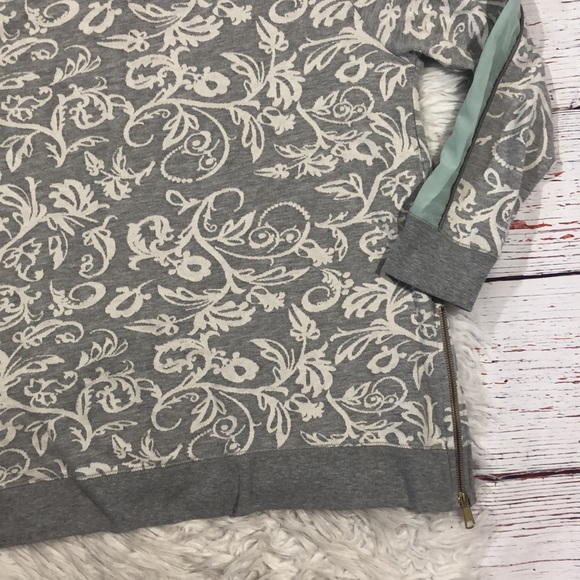 Soft Surroundings Gray and Cream Sweatshirt - Picture 10 of 11